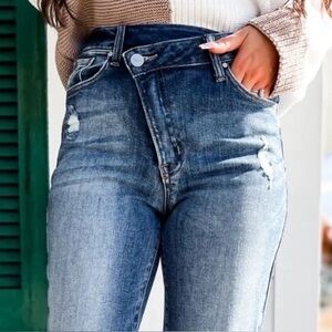 ✨ RISEN High Rise Distressed CROSSOVER stretch jeans